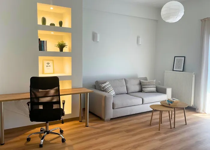 Quiet Central 2-Bedroom Flat 4' To Metro & Shops
